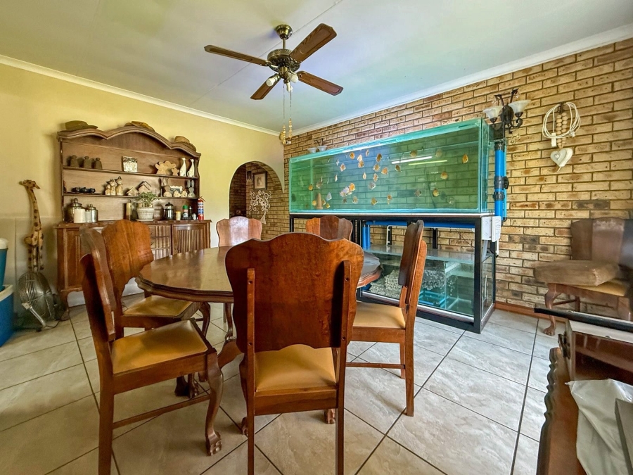 4 Bedroom Property for Sale in Wilgeboom A H North West